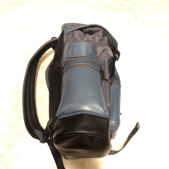 COACH Trek backpack NWT - Picture 4 of 7